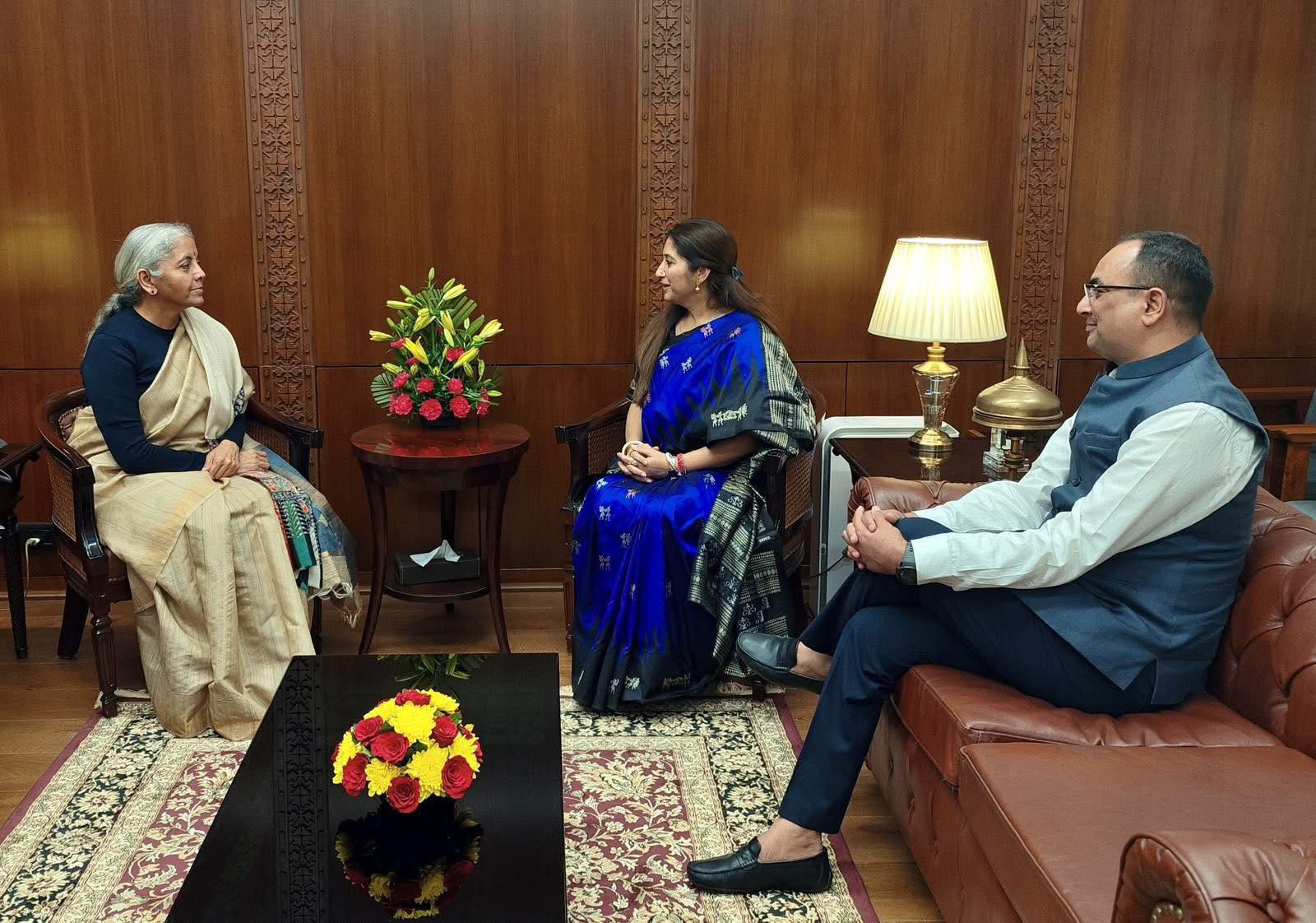 वित्त मंत्री निर्मला सीतारामण से दीप्ति रावत भारद्वाज की मुलाकात, SHG महिलाओं के सशक्तिकरण पर हुई विस्तृत चर्चा