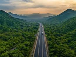 दिल्ली–देहरादून एक्सप्रेसवे अब अगले साल फरवरी में खुलेगा, एशिया का सबसे लंबा एलिवेटेड कॉरिडोर भी शामिल