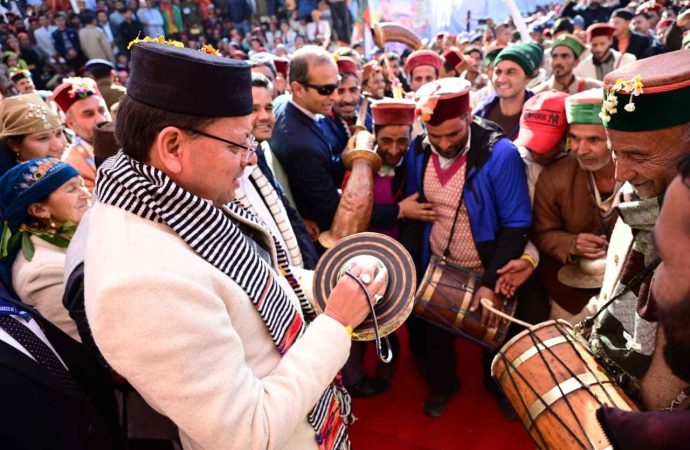 मुख्यमंत्री ने सांकरी में आयोजित विंटर फेस्टिवल का किया शुभारंभ