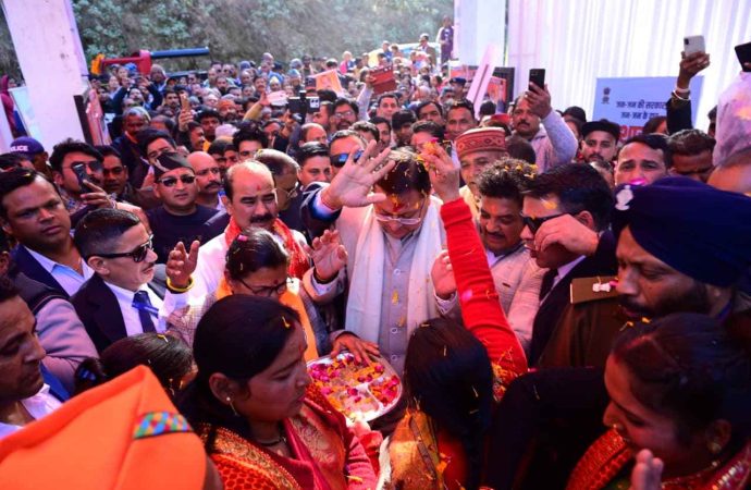 ताड़ीखेत में ‘जन-जन की सरकार, जन-जन के द्वार’ बहुद्देश्यीय शिविर में मुख्यमंत्री ने किया प्रतिभाग