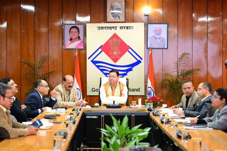 सीएम धामी का निर्देश: सभी जेलों में लागू होगा ‘एक जेल-एक प्रोडक्ट’, बंदियों के कौशल विकास पर जोर