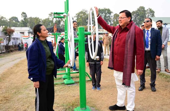 सीएम धामी ने देहरादून में अग्निवीर भर्ती प्रशिक्षण केंद्र का किया निरीक्षण