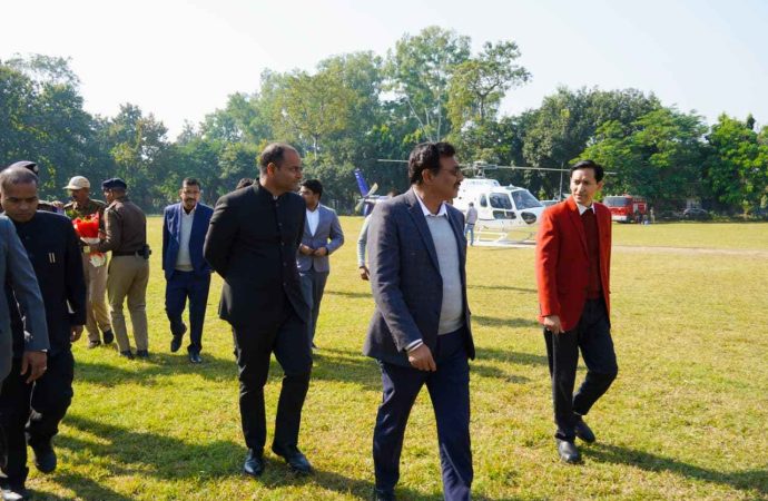 मुख्य सचिव आनन्द बर्द्धन का चम्पावत दौरा-विकास परियोजनाओं की विस्तृत समीक्षा, प्रगति में तेजी के निर्देश