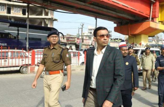 डीएम के दौरे का असर; आईएसबीटी पर निकासी गेट खुला; पार्किंग निर्माण प्रारंभ