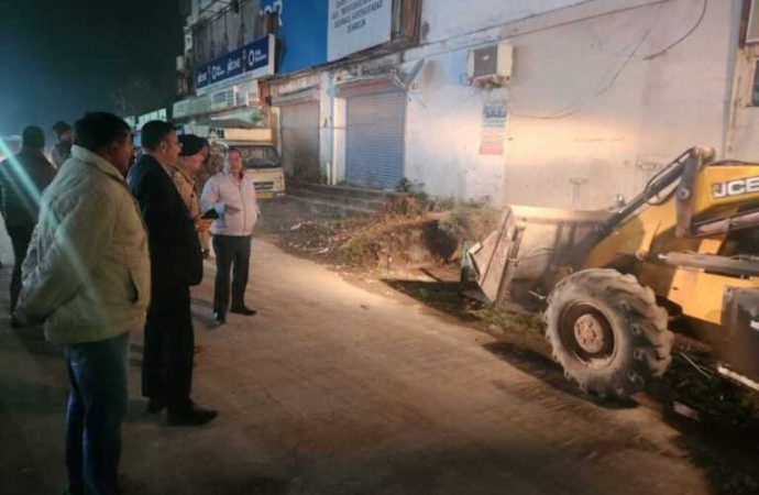 देहरादून प्रशासन ने एक और अवैध मजार की ध्वस्त