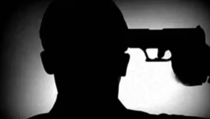 नामी वकील के बेटे ने लाइसेंसी रिवॉल्वर से खुद को मारी गोली, मौत