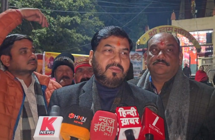 हरिद्वार में बजरंग दल का आक्रोश रोड शो, बांग्लादेश के खिलाफ नारेबाजी कर किया पुतला दहन