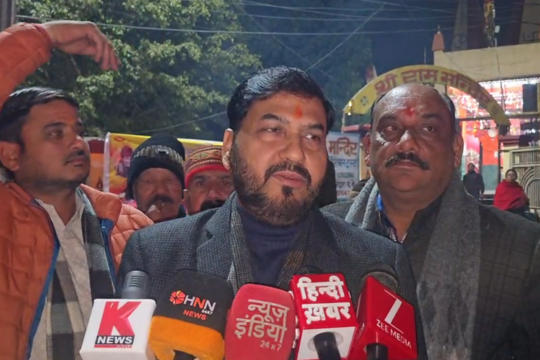 हरिद्वार में बजरंग दल का आक्रोश रोड शो, बांग्लादेश के खिलाफ नारेबाजी कर किया पुतला दहन