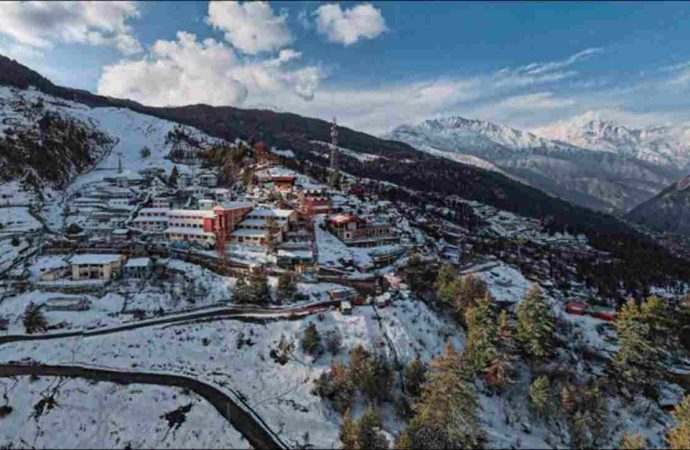 क्रिसमस और नया साल…औली में गेस्ट हाउस फुल, होटलों में 60% बुकिंग, हर दिन बढ़ रहा रहा ग्राफ