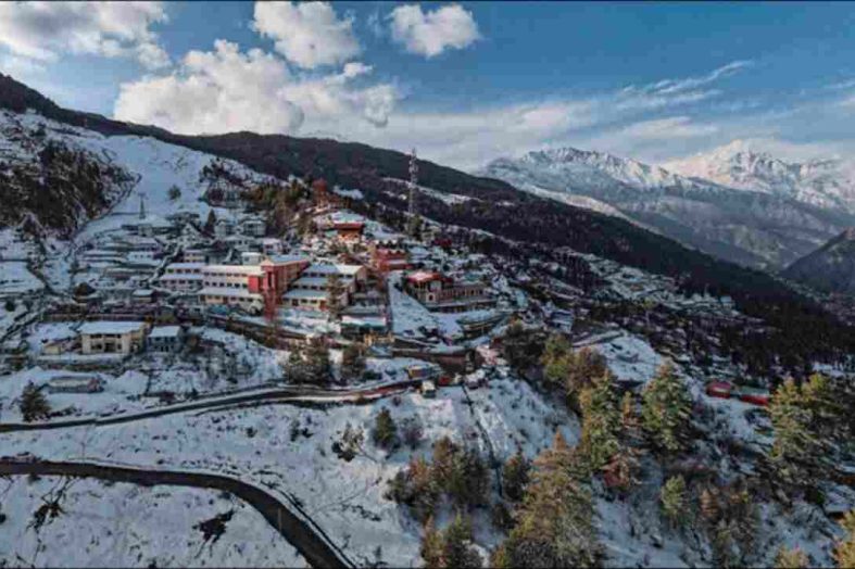 क्रिसमस और नया साल…औली में गेस्ट हाउस फुल, होटलों में 60% बुकिंग, हर दिन बढ़ रहा रहा ग्राफ