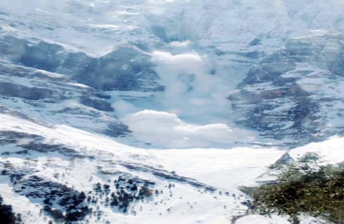 राज्य के ऊँचाई वाले क्षेत्रों में बर्फबारी एवं हिमस्खलन की चेतावनी, खतरे की श्रेणी घोषित