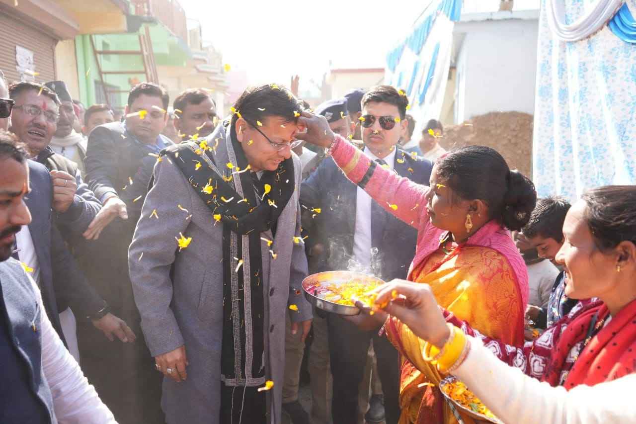 मुख्यमंत्री ने थौलधार में प्रथम खेलकूद एवं सांस्कृतिक महोत्सव में किया प्रतिभाग