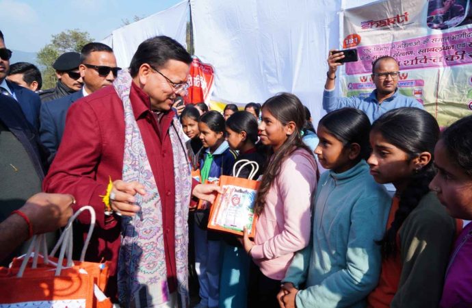 ‘जन-जन की सरकार, जन-जन के द्वार’ शिविर का सीएम ने खैरीमान सिंह में किया निरीक्षण
