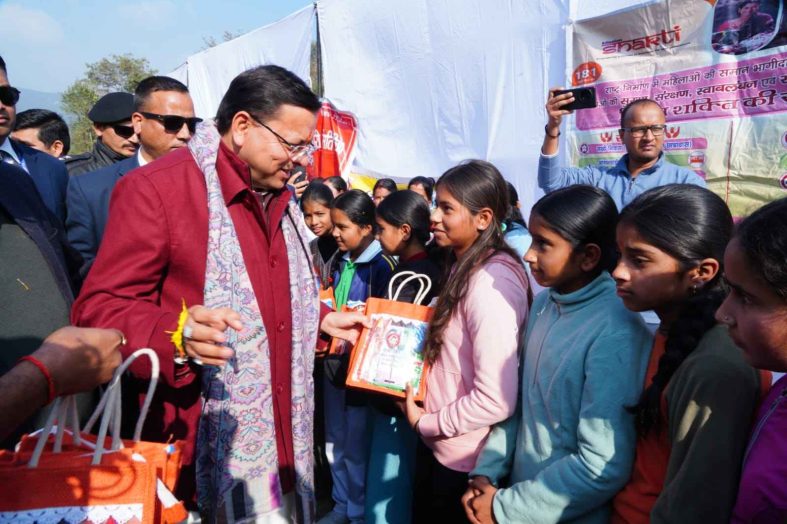 ‘जन-जन की सरकार, जन-जन के द्वार’ शिविर का सीएम ने खैरीमान सिंह में किया निरीक्षण