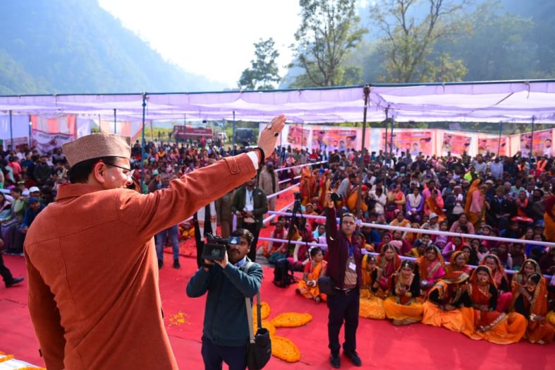 मुख्यमंत्री ने किया क्षेत्रीय जनता से संवाद रणकोची धाम से लिया जनकल्याण का संकल्प