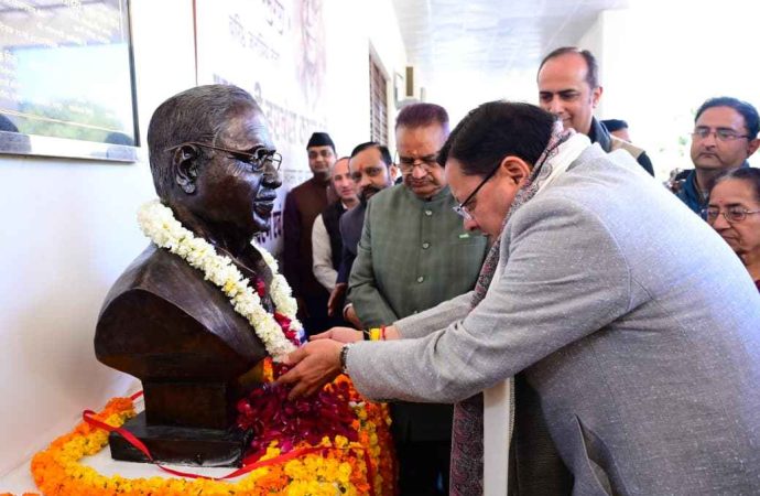 स्व. हरबंस कपूर की 80वीं जयंती पर सीएम धामी ने दी श्रद्धांजलि, बताया प्रेरणास्रोत