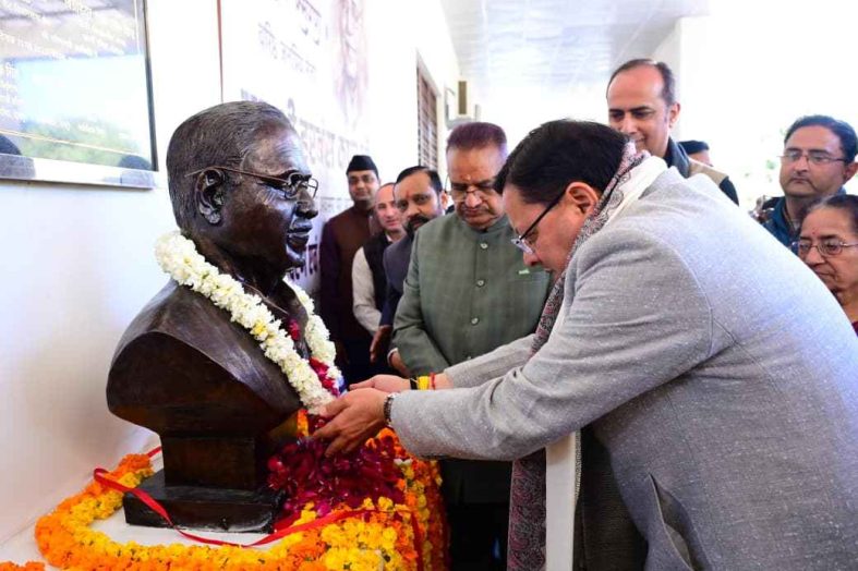 स्व. हरबंस कपूर की 80वीं जयंती पर सीएम धामी ने दी श्रद्धांजलि, बताया प्रेरणास्रोत