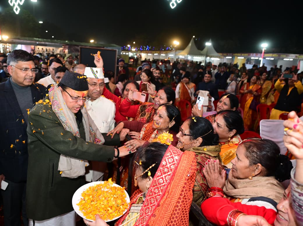 लखनऊ में उत्तरायणी कौथिग में बोले मुख्यमंत्री धामी- संस्कृति, विकास और विरासत के साथ आगे बढ़ रहा उत्तराखंड