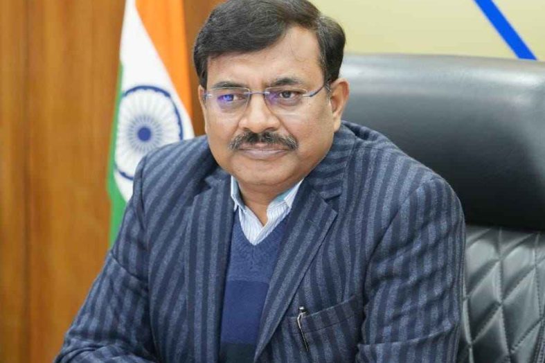 आवारा पशुओं पर सुप्रीम कोर्ट निर्देशों के अनुपालन को लेकर मुख्य सचिव ने ली समीक्षा बैठक