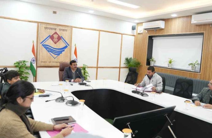 लखवाड़ बहुद्देश्यीय परियोजना की प्रगति की समीक्षा, मुख्य सचिव आनंद बर्द्धन ने दिए तेज़ी के निर्देश