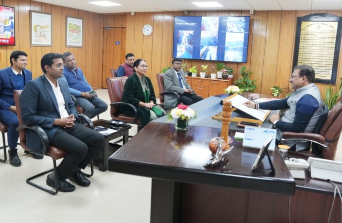 मुख्य सचिव की अध्यक्षता में उत्तर रेलवे से जुड़ी परियोजनाओं की समीक्षा बैठक