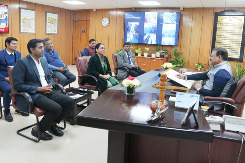 मुख्य सचिव की अध्यक्षता में उत्तर रेलवे से जुड़ी परियोजनाओं की समीक्षा बैठक