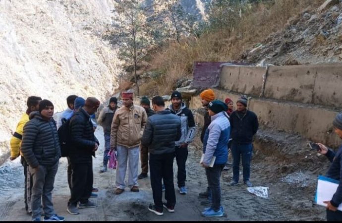 करोड़ों खर्च, नतीजा सिफर: हेलंग–उर्गम मार्ग की सुध लेने वाला कोई नहीं