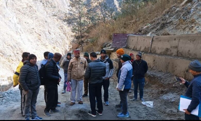 करोड़ों खर्च, नतीजा सिफर: हेलंग–उर्गम मार्ग की सुध लेने वाला कोई नहीं