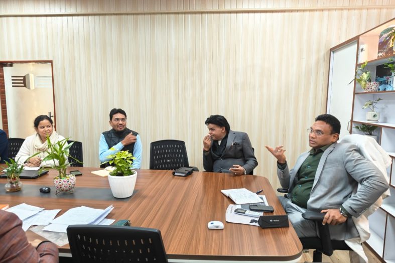 सचिव आवास डॉ आर राजेश कुमार ने की राज्य स्तर पर योजनाओं की सघन समीक्षा