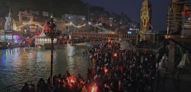 माघ माह की पौष पूर्णिमा पर हरिद्वार में उमड़ा आस्था का सैलाब, गंगा घाटों पर श्रद्धालुओं की भारी भीड़
