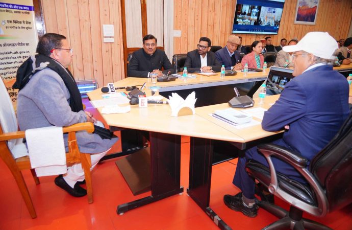 मुख्यमंत्री राजस्व विभाग के विभागीय कार्यों से सम्बन्धित 6 वेब पोर्टल का किया शुभारंभ