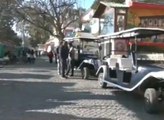 माल रोड मसूरी पर अब दिखेंगी 54 गोल्फ कार्ट; हर 2 रिक्शे वालों के हवाले 1 गोल्फ कार्ट