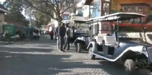 माल रोड मसूरी पर अब दिखेंगी 54 गोल्फ कार्ट; हर 2 रिक्शे वालों के हवाले 1 गोल्फ कार्ट