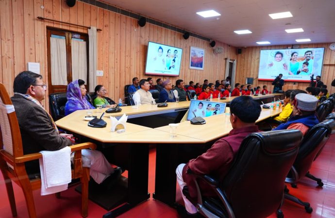 मुख्यमंत्री धामी ने सुना ‘मन की बात’ का 131वां एपिसोड