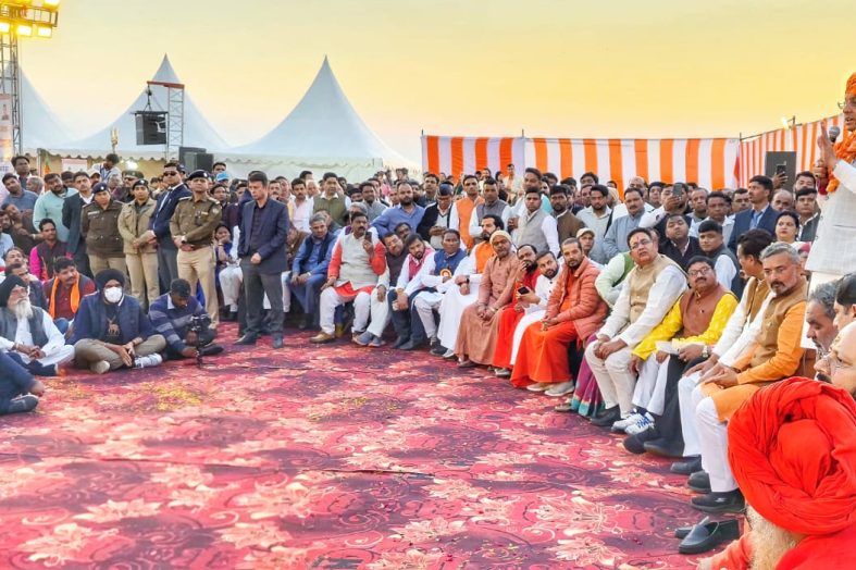 सीएम धामी हरिद्वार में एक्शन मोड में – चौपाल में सुनी समस्याएं, मौके पर दिए समाधान के आदेश