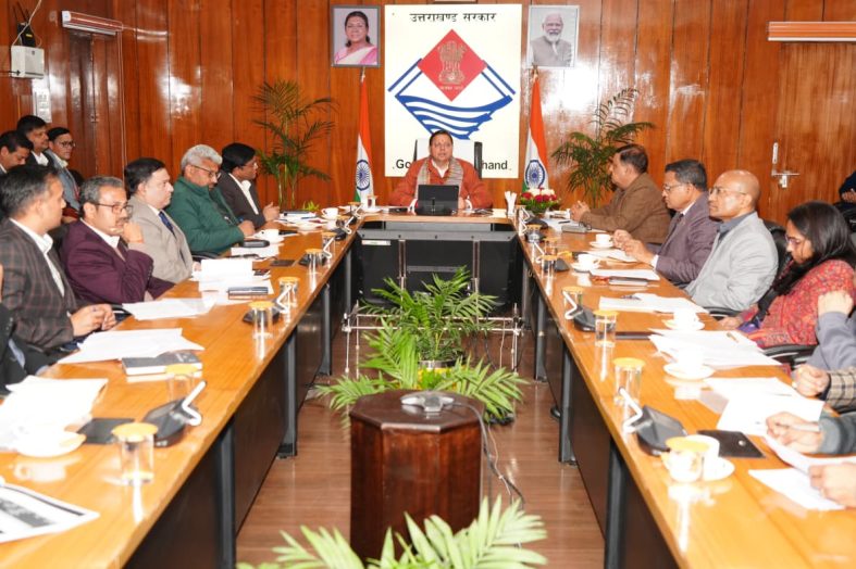 इन्वेस्टर समिट के एमओयू और ग्राउंडिंग पर सीएम धामी की समीक्षा बैठक