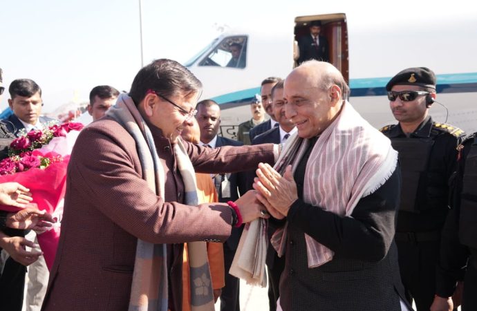 उत्तराखंड पहुंचे केंद्रीय नेता, जौलीग्रांट एयरपोर्ट पर सीएम धामी ने किया स्वागत