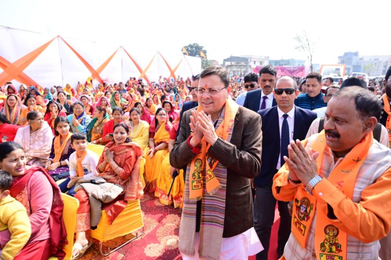 बालावाला में विराट हिंदू सम्मेलन, मुख्यमंत्री धामी बोले—यह चेतना और एकता का महापर्व