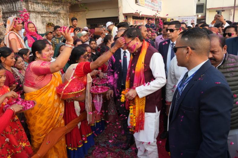 खटीमा होली मिलन समारोह में उमड़ा जनसैलाब, मुख्यमंत्री ने जनसमुदाय संग साझा की उत्सव की खुशियां