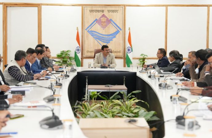 नई योजनाओं और वित्तीय अनुशासन पर मुख्य सचिव सख्त