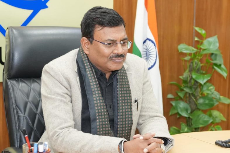 नैनीताल एवं मसूरी से संबंधित समस्याओं पर उच्चस्तरीय समीक्षा बैठक