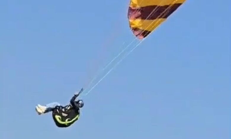 कपकोट पैराग्लाइडिंग प्रतियोगिता में हादसा, दो पायलटों को एयर एंबुलेंस से किया रेफर