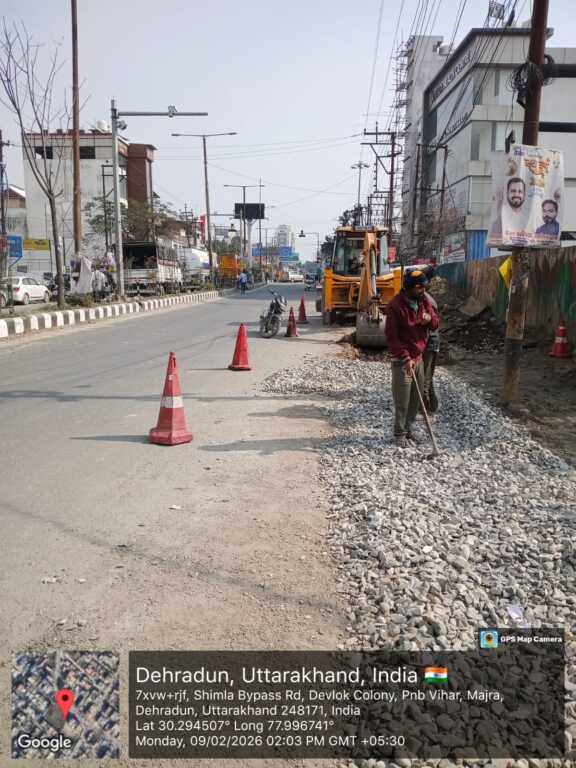 जिला प्रशासन की सख्ती पर सड़क सुधारीकरण कार्य युद्धस्तर पर शुरू