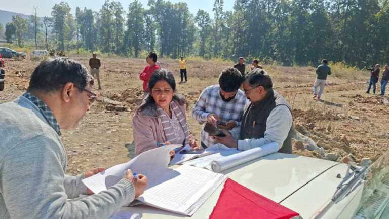 देहरादून धौलास भूमि प्रकरणः अनियमित बिक्री पर जिला प्रशासन का बड़ा एक्शन, पैमाइश के साथ जांच शुरू