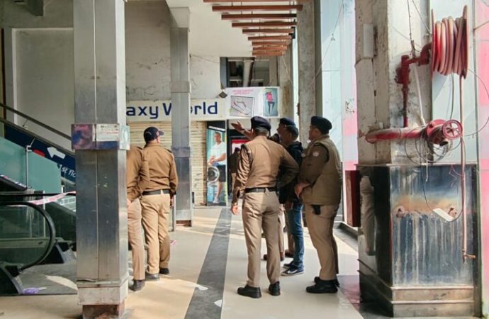 दून में फिर सनसनी: सिल्वर सिटी मॉल में स्टोन क्रशर संचालक की गोली मारकर हत्या