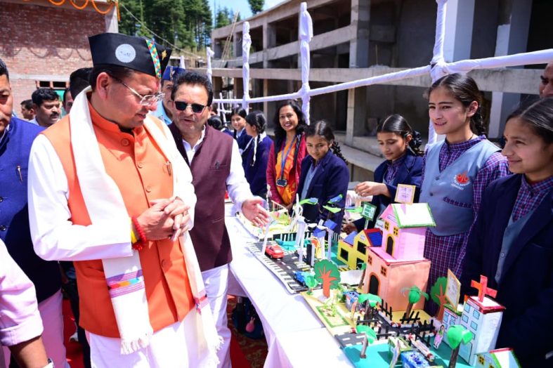 ₹55.52 करोड़ की लागत से बन रहे अत्याधुनिक साइंस सेंटर का मुख्यमंत्री ने किया निरीक्षण