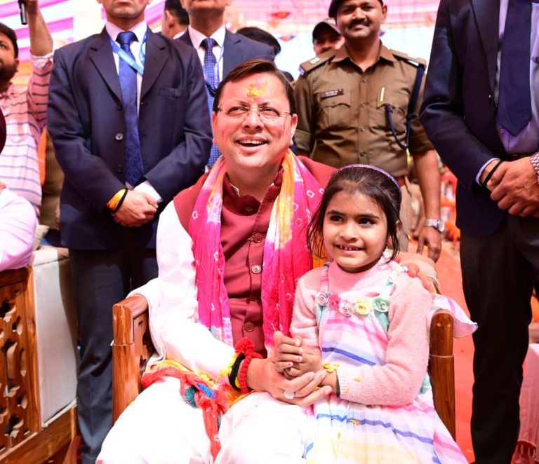 प्रधानमंत्री नरेंद्र मोदी ने चार वर्ष के कार्यकाल पर दी राज्य सरकार को बधाई