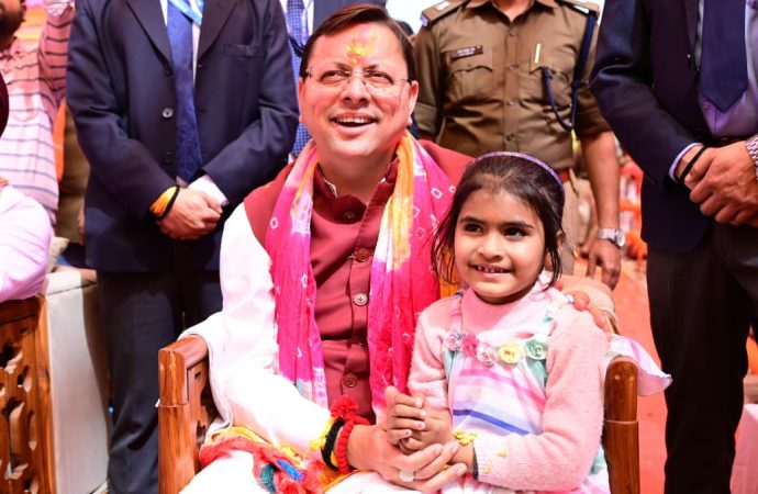 मुख्यमंत्री ने दी प्रदेशवासियों को होली की शुभकामना।