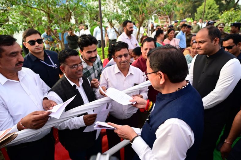 मुख्यमंत्री धामी ने ‘मुख्य सेवक संवाद’ में सुनी क्षेत्र की समस्याएं, दिए समाधान के निर्देश