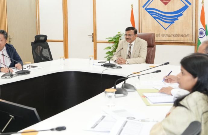 मुख्य सचिव ने LPG आपूर्ति की समीक्षा, समय पर सप्लाई के दिए निर्देश